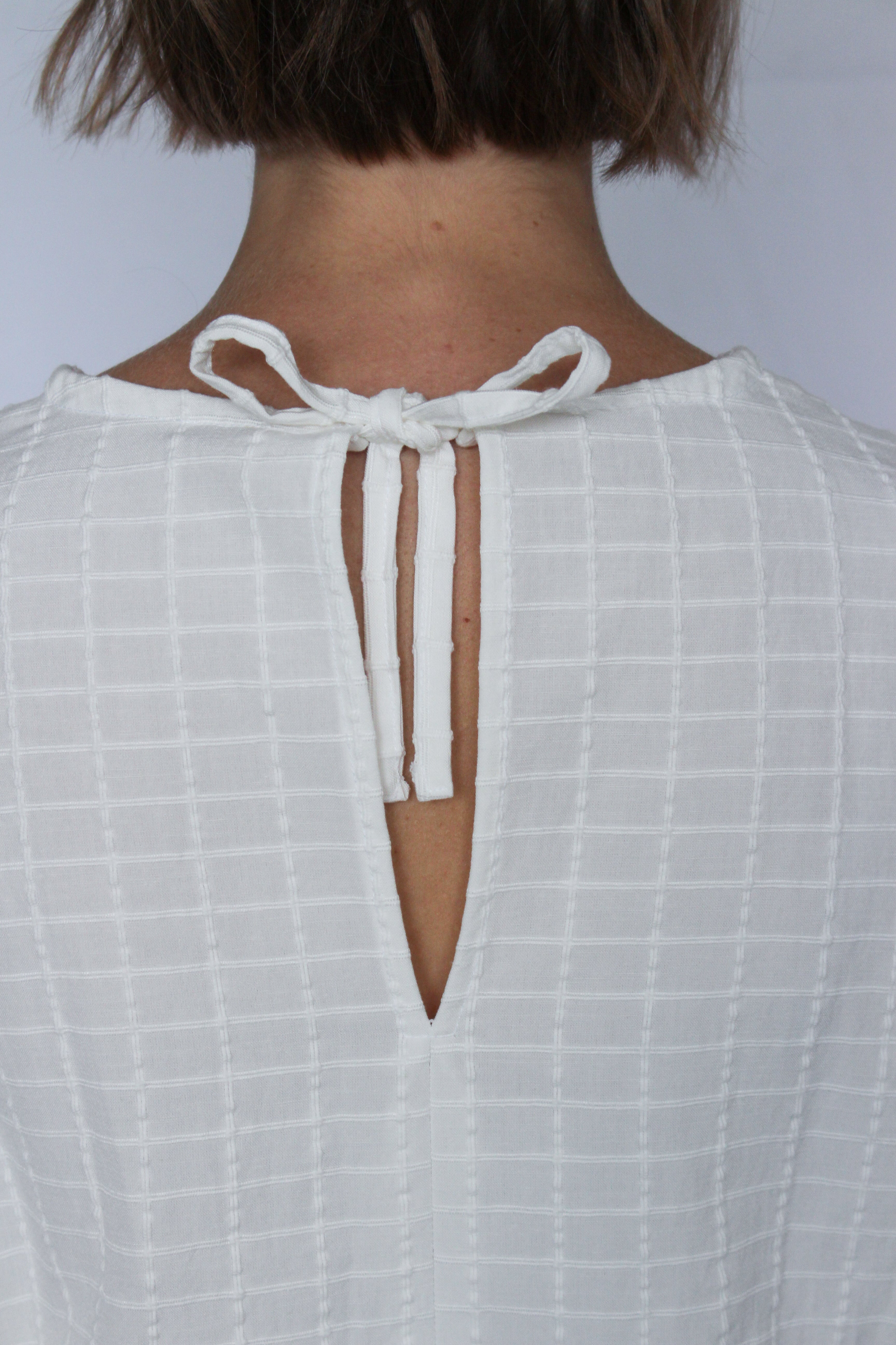 The Ease Top | Milk